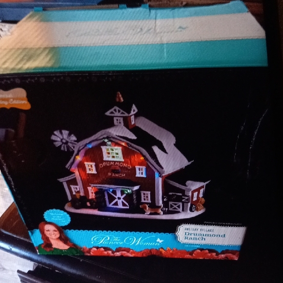 The Pioneer Woman Holiday Village with Brown and White Barn - Picture 1 of 1